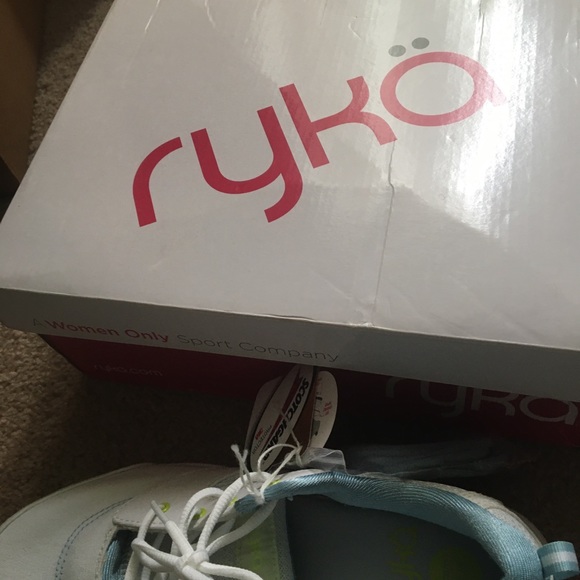 Ryka Teanna Walker - Picture 6 of 8